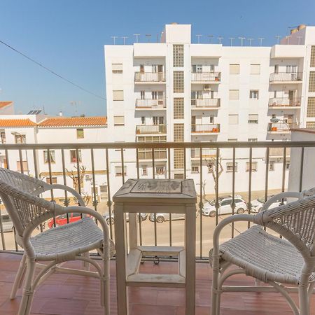 Hotel Tres Jotas Conil كونيل ذي لا فرونتيرا المظهر الخارجي الصورة