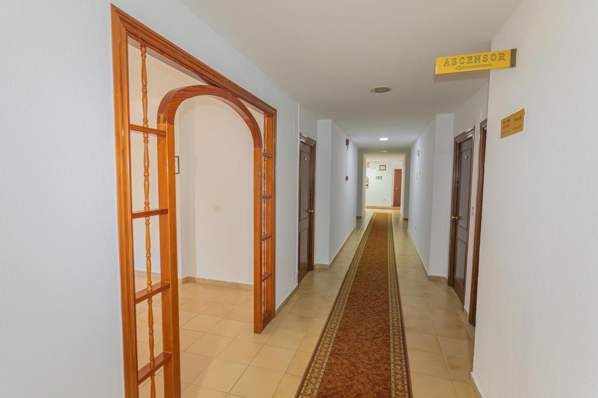 Hotel Tres Jotas Conil كونيل ذي لا فرونتيرا المظهر الخارجي الصورة